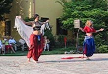 Danze arabe sull'aia  (10Kbytes)