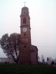 Diolo di Soragna: Torre campanaria sede del Museo Guareschi