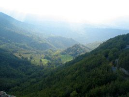 Vista della valle dalla torre del castello di Oramala