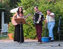 Il Gruppo Musicale: Debora, Gianmario, Giuseppe (10,7Kbytes)